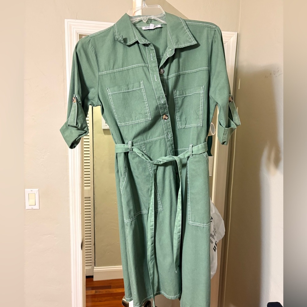 Elegant Green Belted Shirt Dress